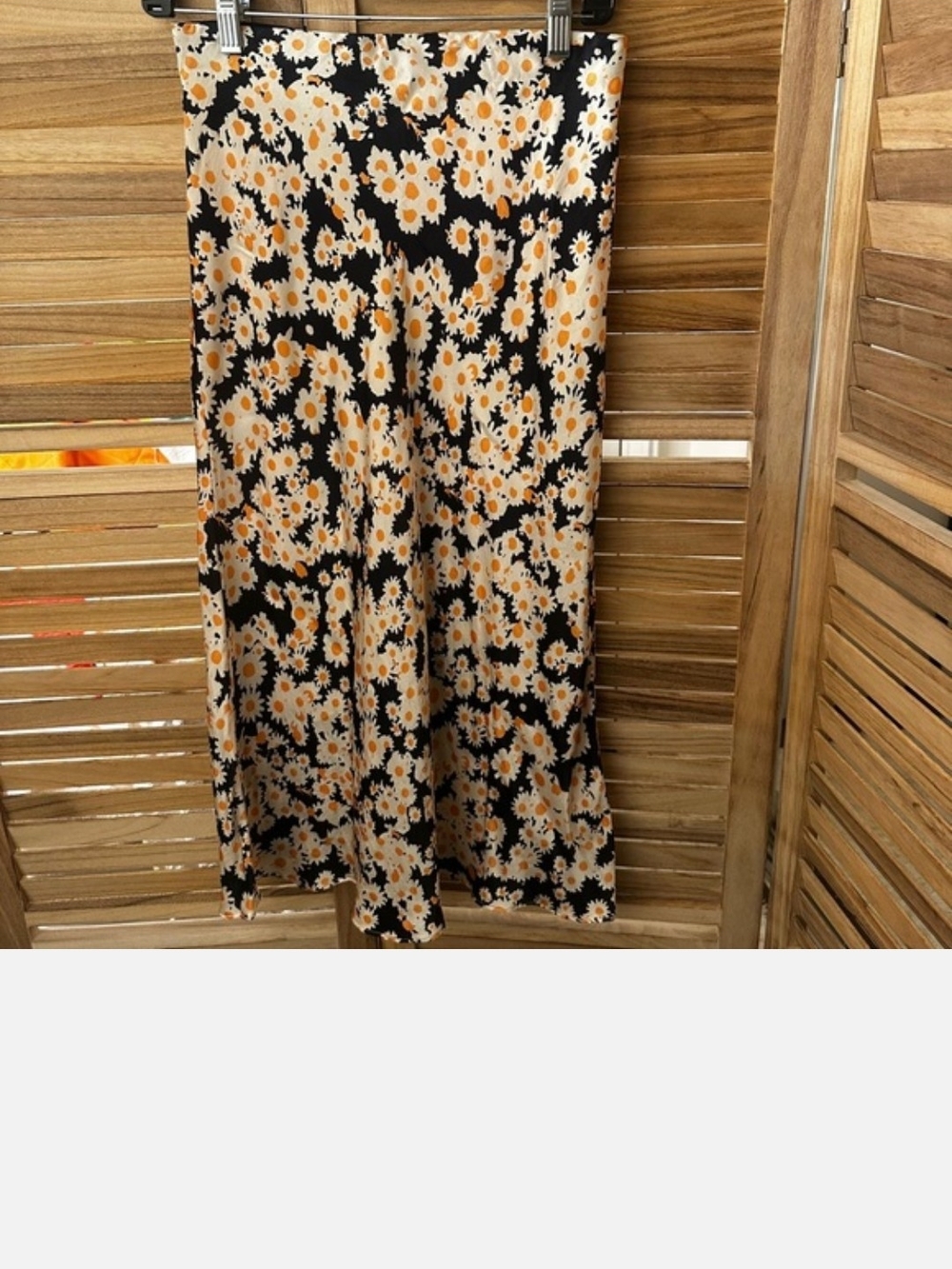 Réalisation Par Silk Naomi Skirt in Black and Cream with Daisies realisation - Picture 6 of 6